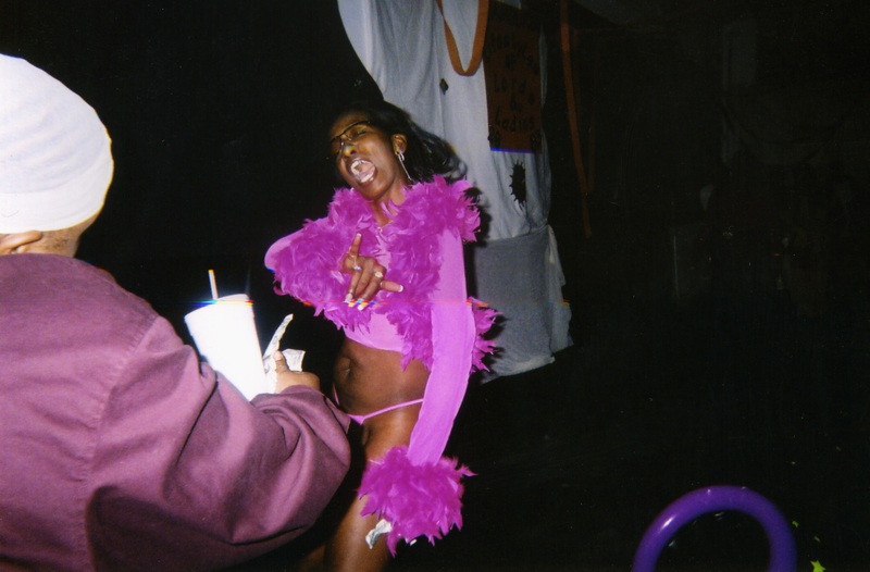 A feminine performer of Soakie's.