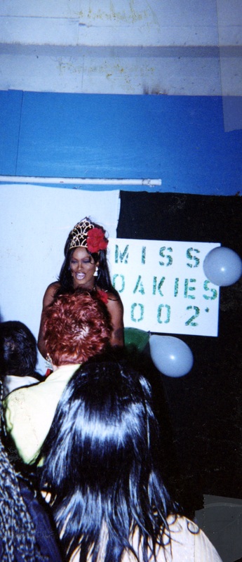 Treshawn Seymour is crowned "Miss Soakie's 2002".